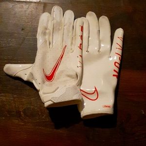Vapor football gloves